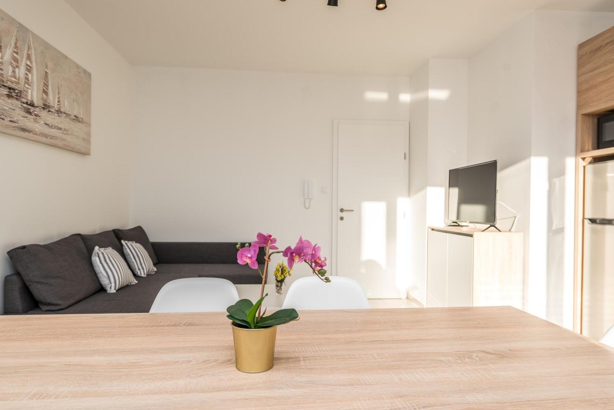 Villa Lena Luxury Apartments Novalja Quarto foto